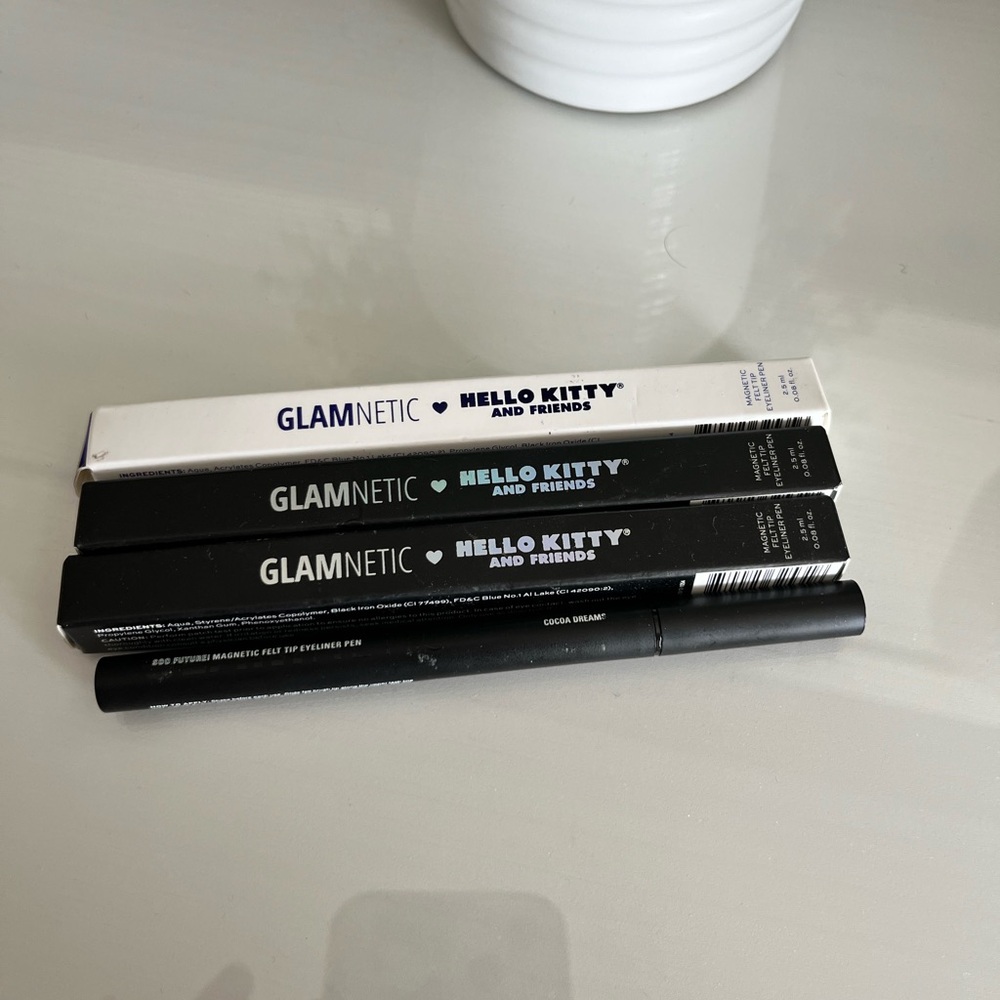 5 Glamnetic x Hello Kitty Eyeliners